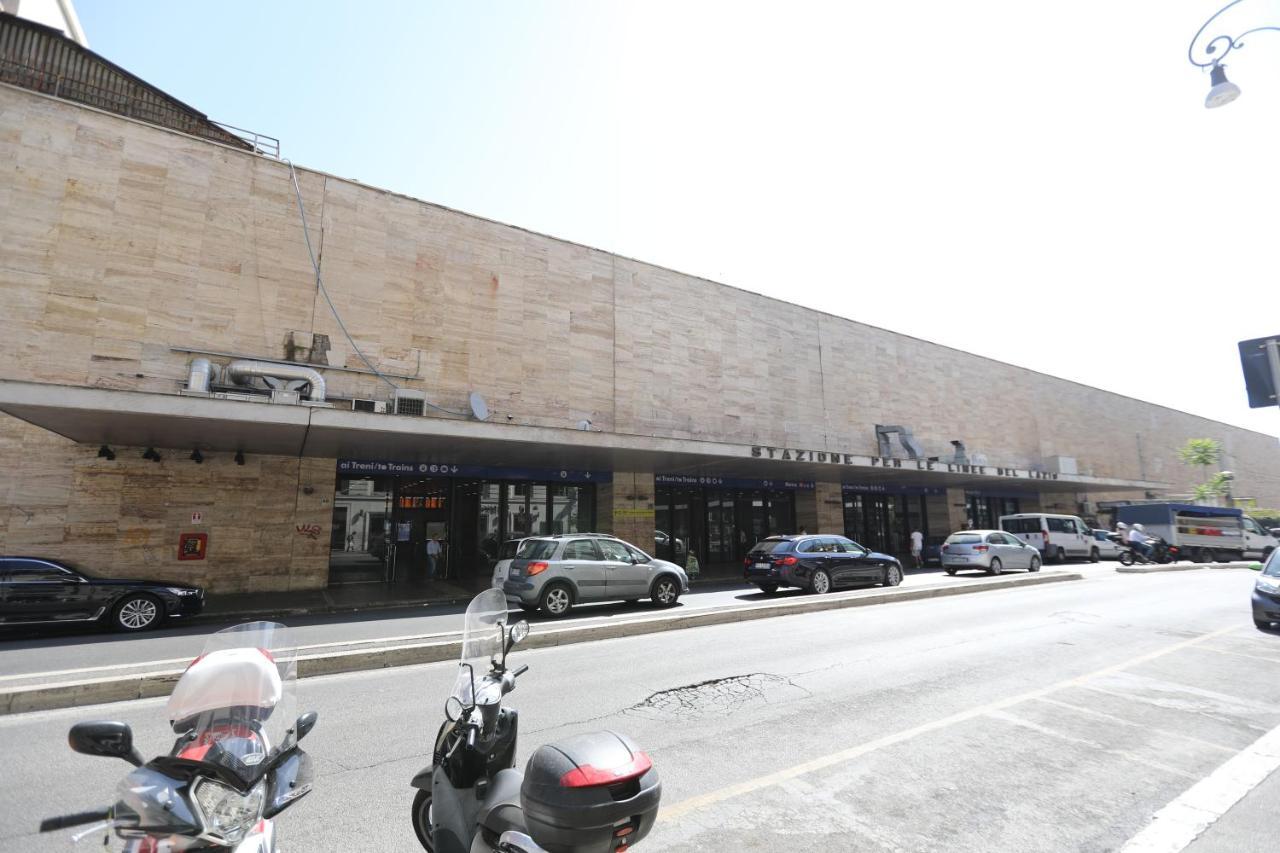 Appartamento Vicino Stazione Termini E Colosseo Roma Dış mekan fotoğraf