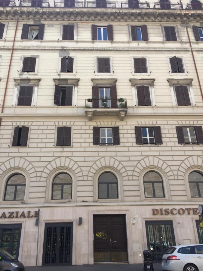 Appartamento Vicino Stazione Termini E Colosseo Roma Dış mekan fotoğraf
